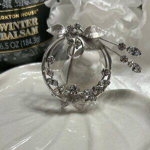 KREMENTZ RHINESTONE LEAF WREATH BROOCH